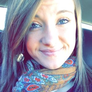 Meet your Posher, Nikayla